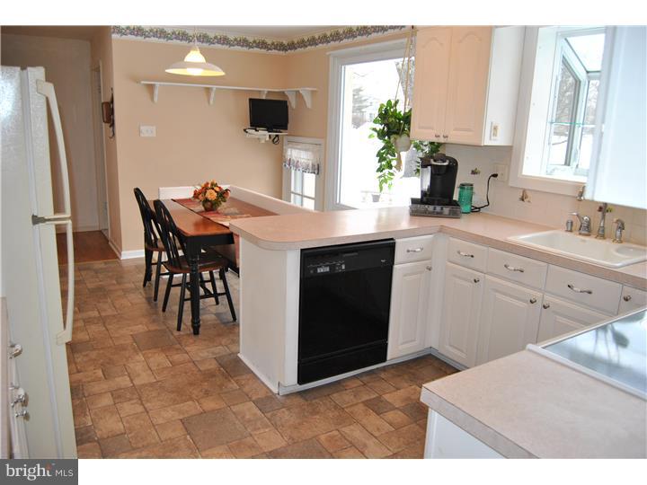 2818 Line Lexington Road Hatfield, PA 19440 - Photo 8 of 23 Kitchen