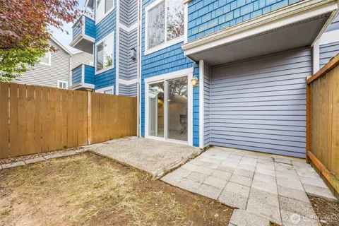 $650,000 | 910 Northwest 85th Street, Unit B, Seattle, WA 98117