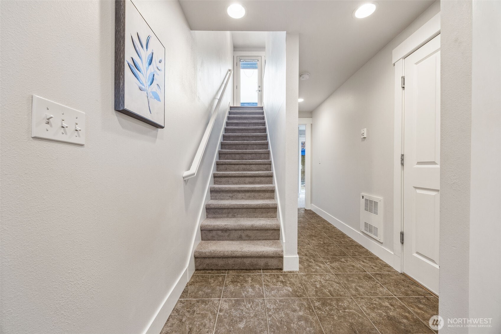 910 Northwest 85th Street, Unit B Seattle, WA 98117 - Photo 5 of 21 a view of entryway