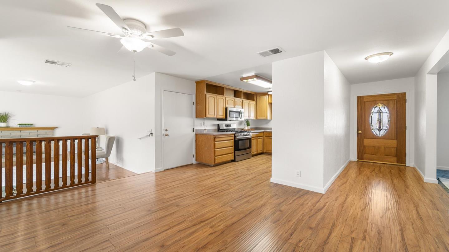 4584 Rotherhaven Way San Jose, CA 95111 - Photo 9 of 35