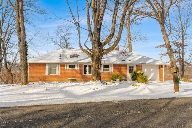 $250,000 | 22975 Pine Lake Road, Battle Creek, MI 49014