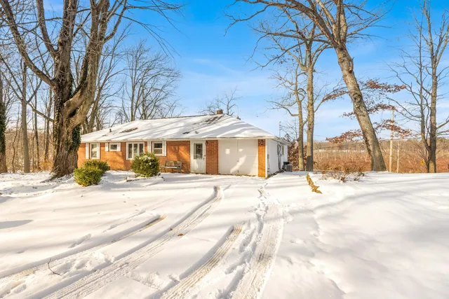 $250,000 | 22975 Pine Lake Road, Battle Creek, MI 49014