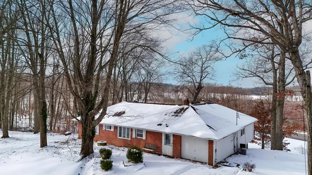 $250,000 | 22975 Pine Lake Road, Battle Creek, MI 49014