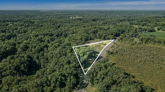 $250,000 | 22975 Pine Lake Road, Battle Creek, MI 49014