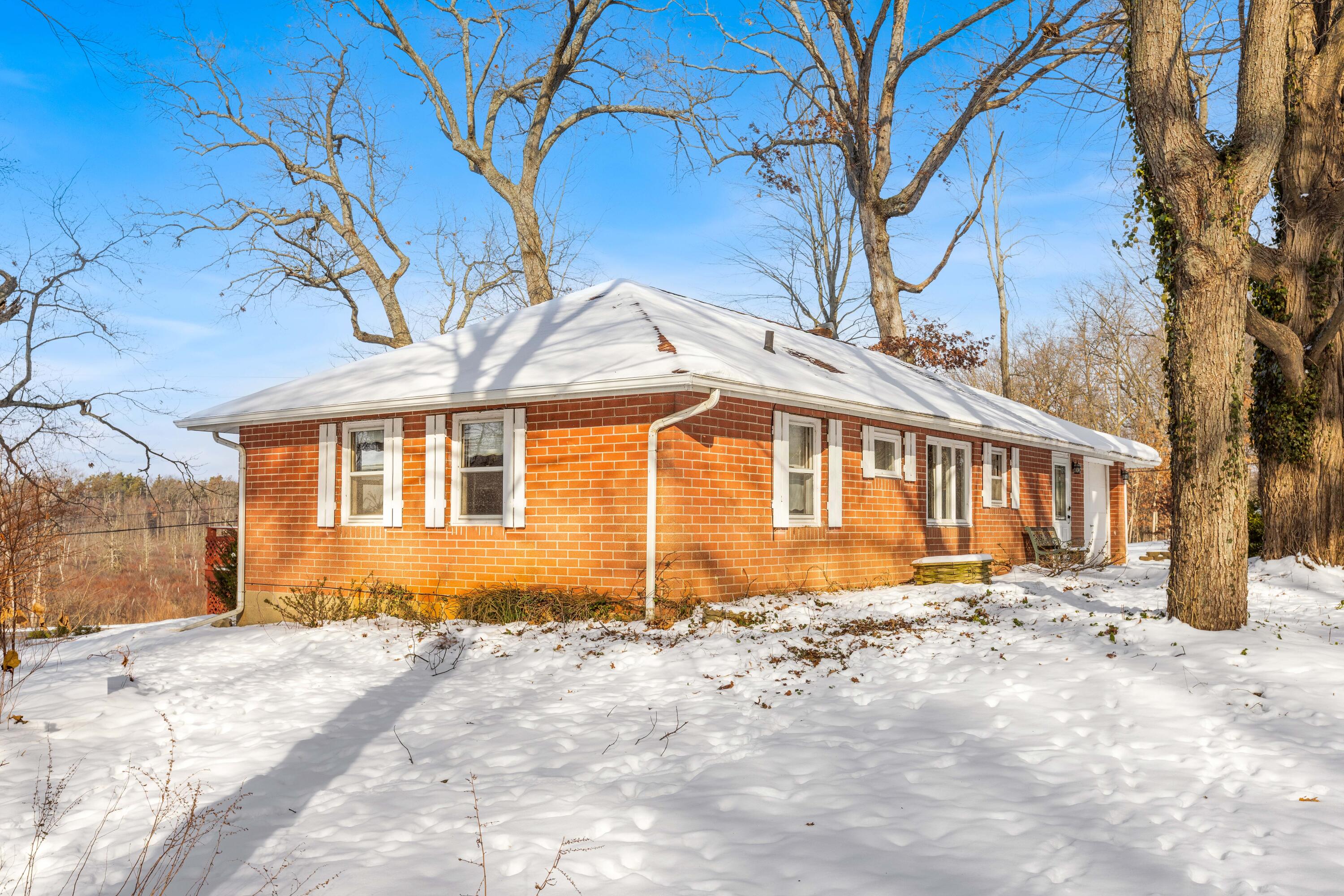 22975 Pine Lake Road Battle Creek, MI 49014 - Photo 5 of 43 _P7A1952_E