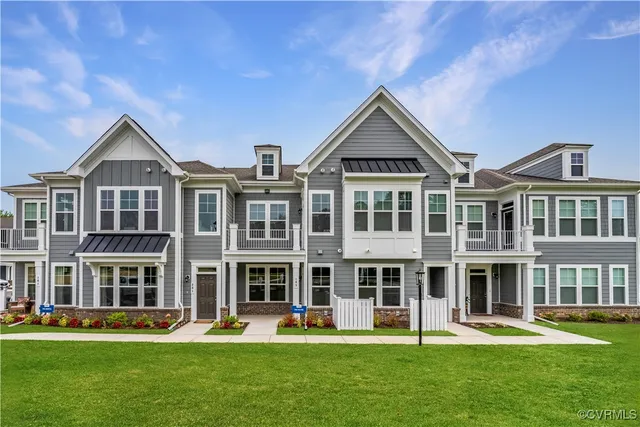 $309,650 | 5304 Twisting Vine Lane, Unit 103, Glen Allen, VA 23059