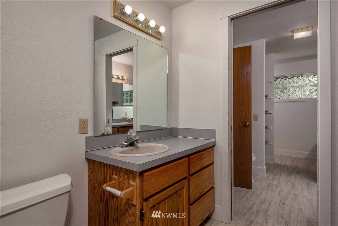 3959 Grandview Road Ferndale, WA 98248 - Photo 14 of 24