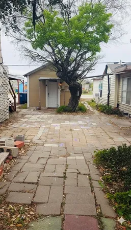 $247,000 | 319 West Main Street, Bishop, TX 78343