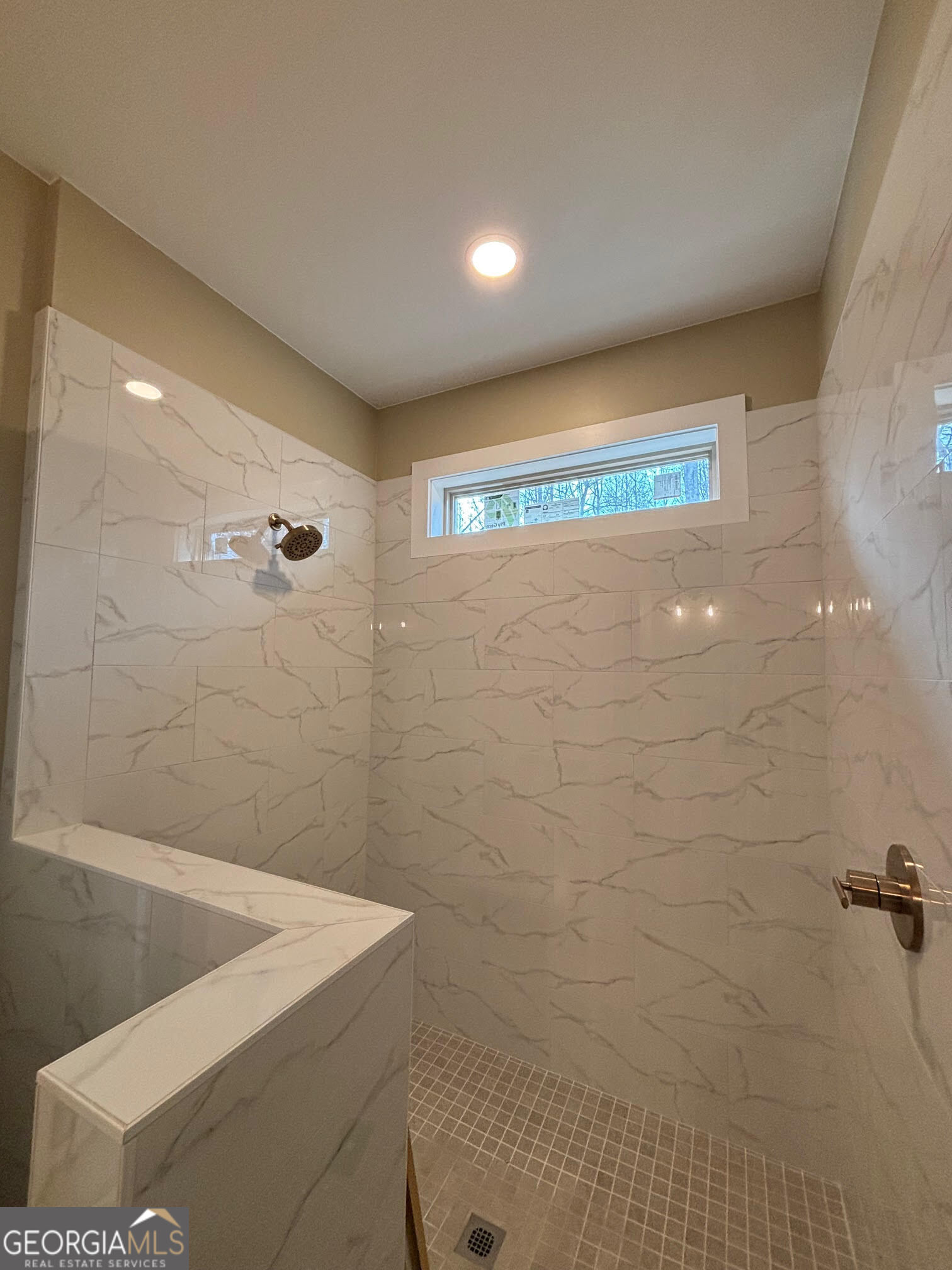 178 Samson Way Cleveland, GA 30528 - Photo 16 of 32 a bathroom with a shower