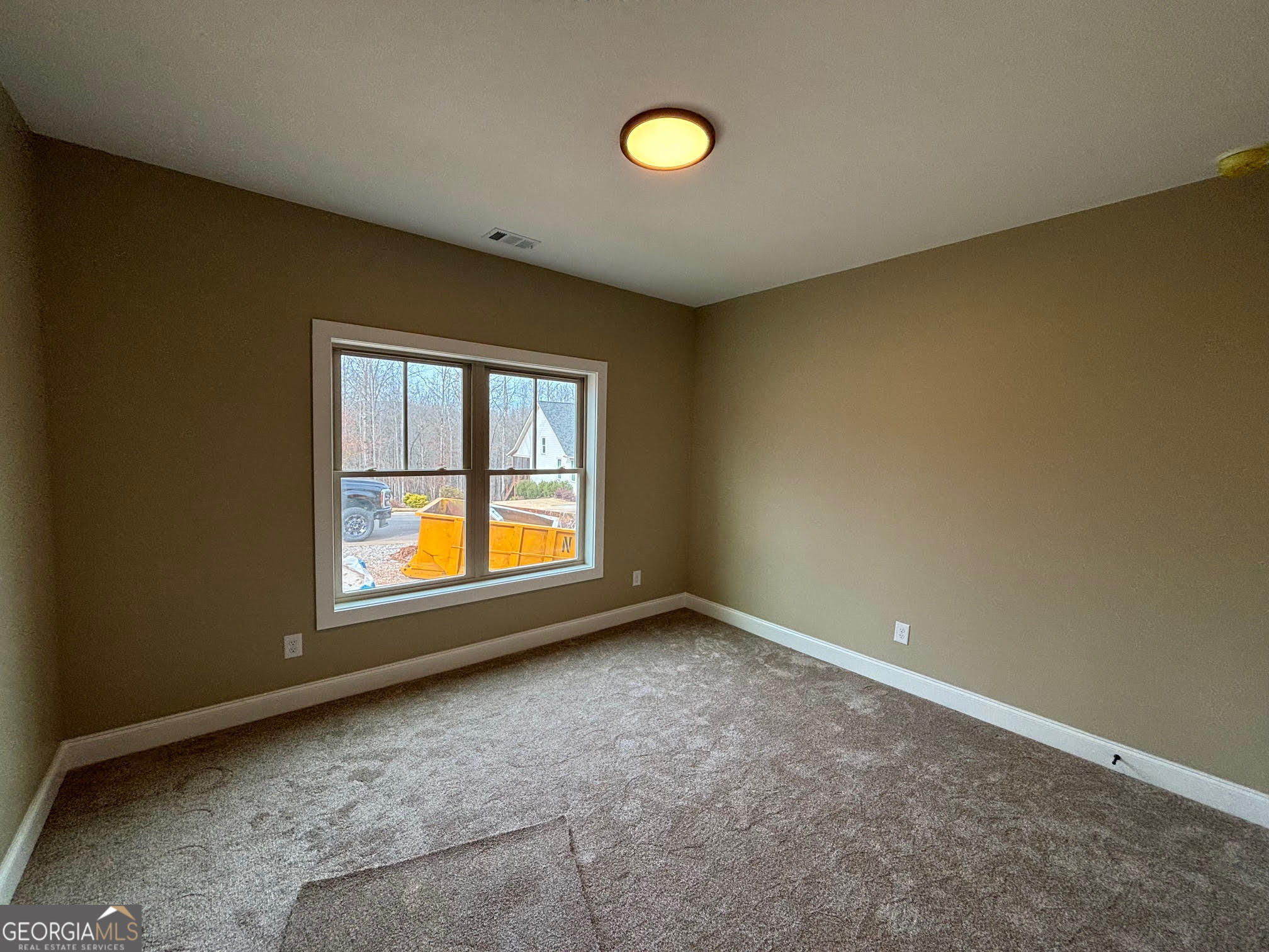 178 Samson Way Cleveland, GA 30528 - Photo 20 of 32 an empty room with a window