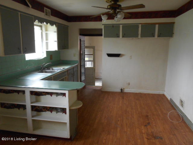 2705 Butler Road Louisville, KY 40216 - Photo 3 of 12 Kitchen