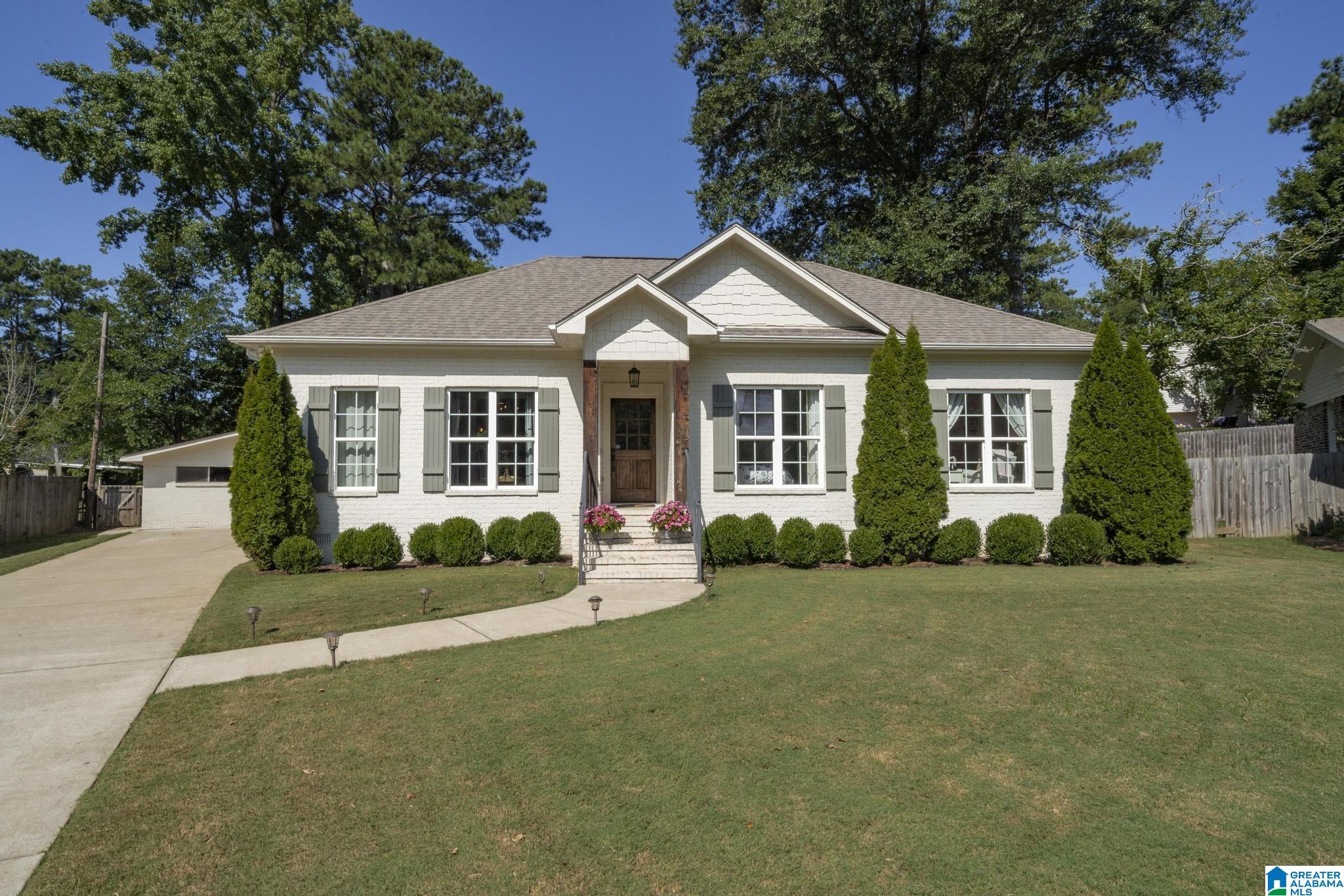 4364 MountainDale Road Birmingham, AL 35213 - Photo 2 of 35
