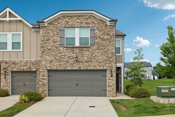 $315,000 | 431 Palmetto Drive, Columbia, TN 38401