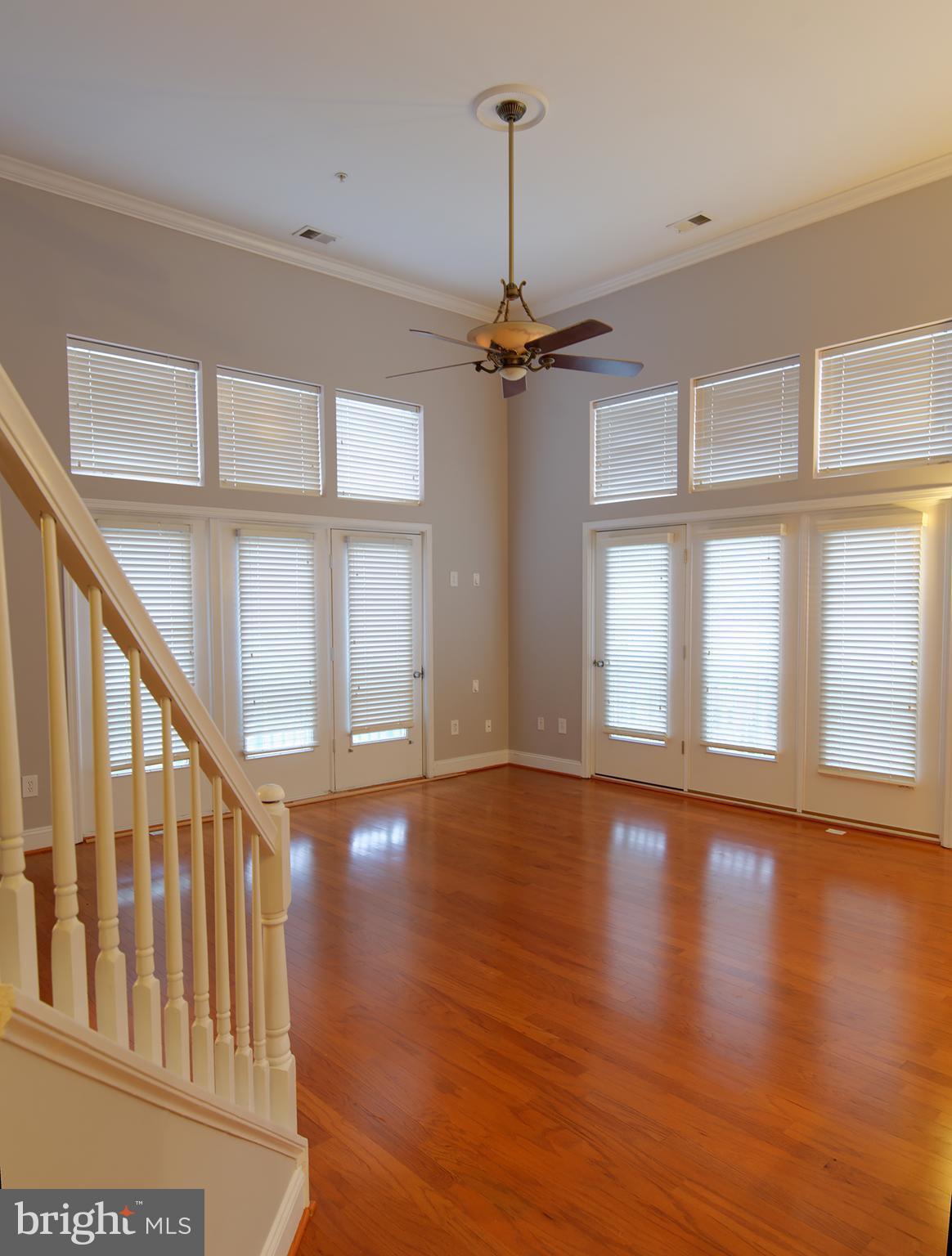12000 Market Street, Unit 490 Reston, VA 20190 - Photo 3 of 14 Living Room
