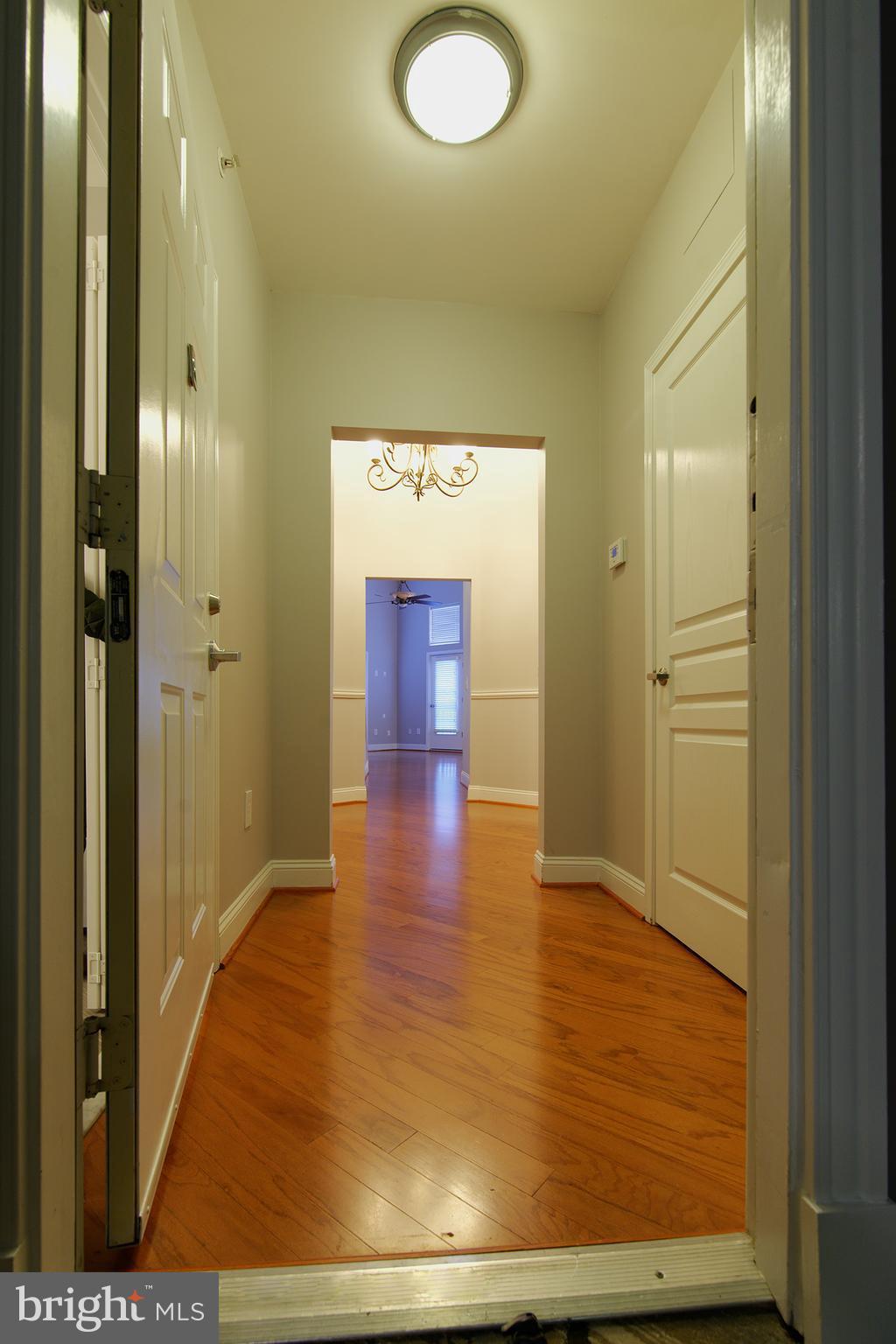 12000 Market Street, Unit 490 Reston, VA 20190 - Photo 7 of 14 Family Room