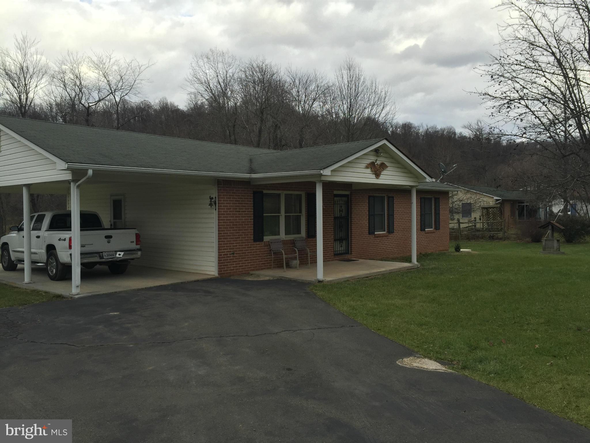 381 Creek Road Front Royal, VA 22630 - Photo 2 of 30 Exterior (General)