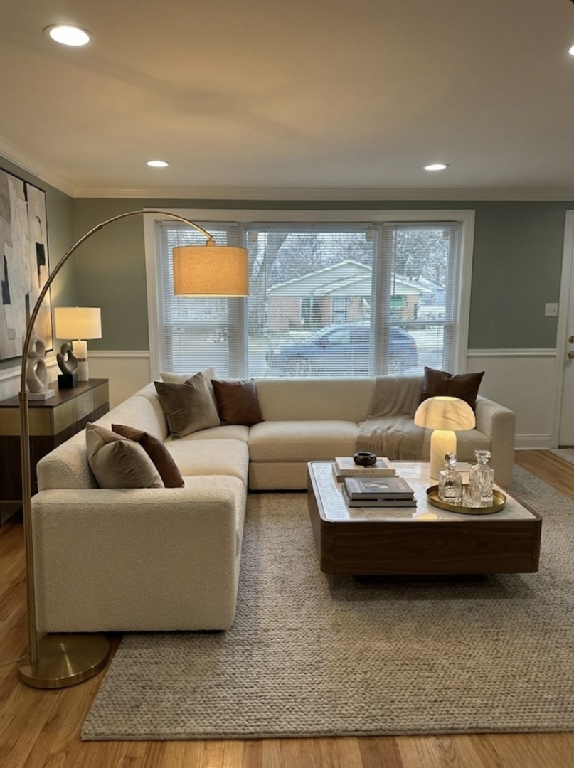 11754 South Laflin Street Chicago, IL 60643 - Photo 2 of 18 a living room with furniture and window