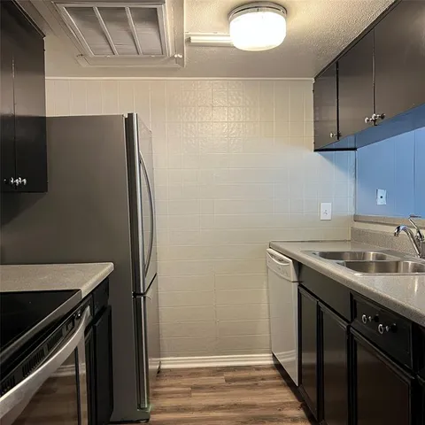 $1,195 | 2702 Douglas Avenue, Unit 101, Dallas, TX 75219