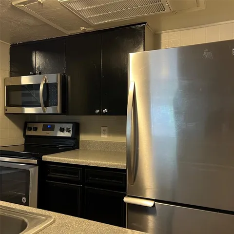 $1,195 | 2702 Douglas Avenue, Unit 101, Dallas, TX 75219