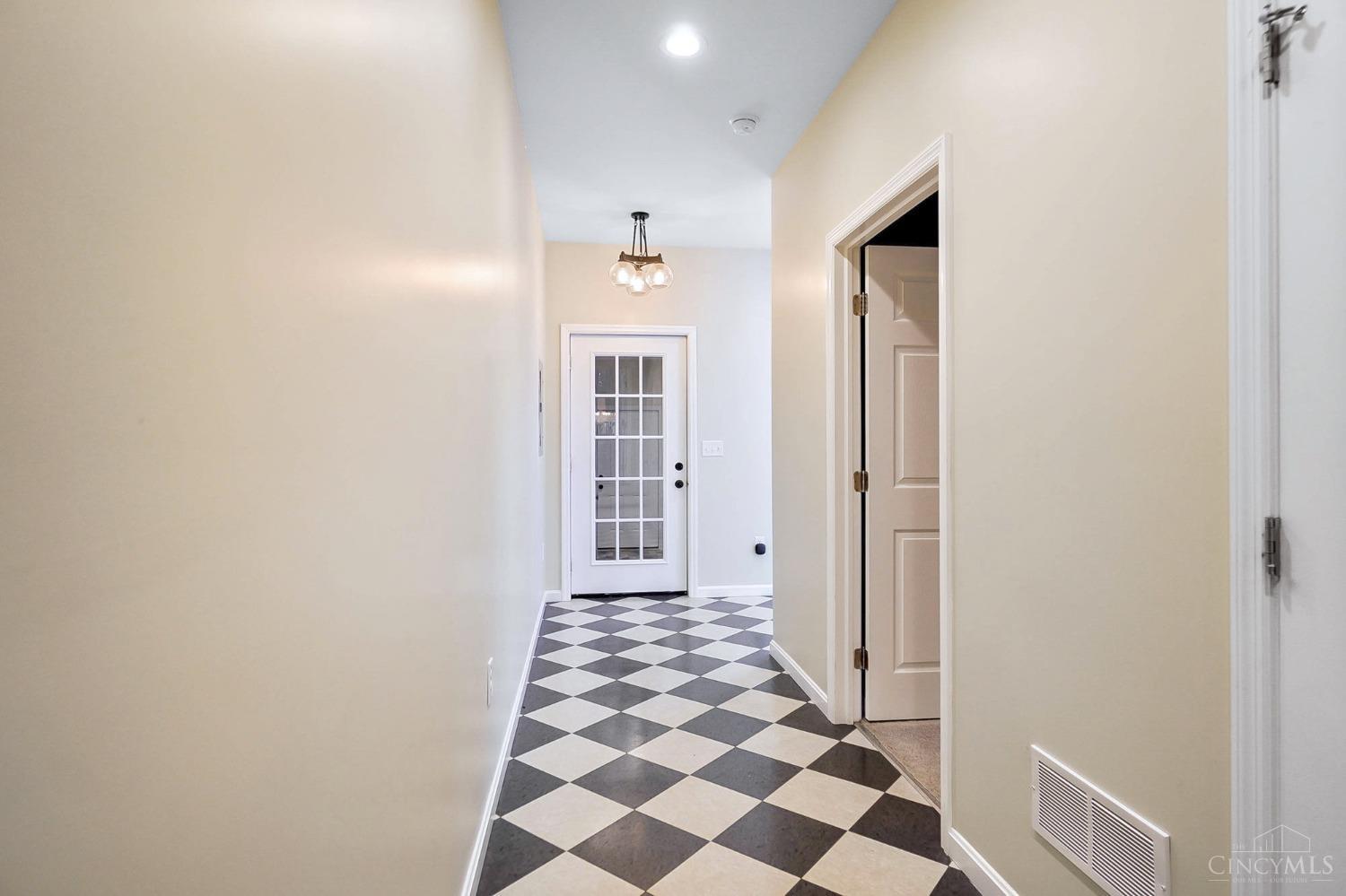 8953 East Kemper Road Montgomery, OH 45249 - Photo 31 of 68 Gallery Image 31