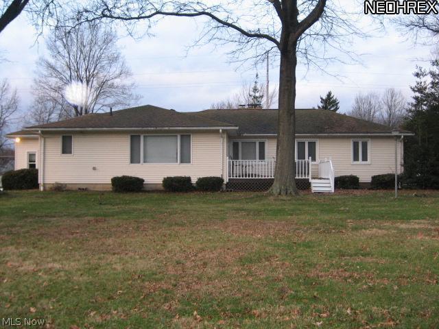 708 Center Road Akron, OH 44319 - Photo 2 of 15 PLENTY OF ROOM TO ENTERTAIN. THE DECK IS ABOUT 8 YEARS OLD.