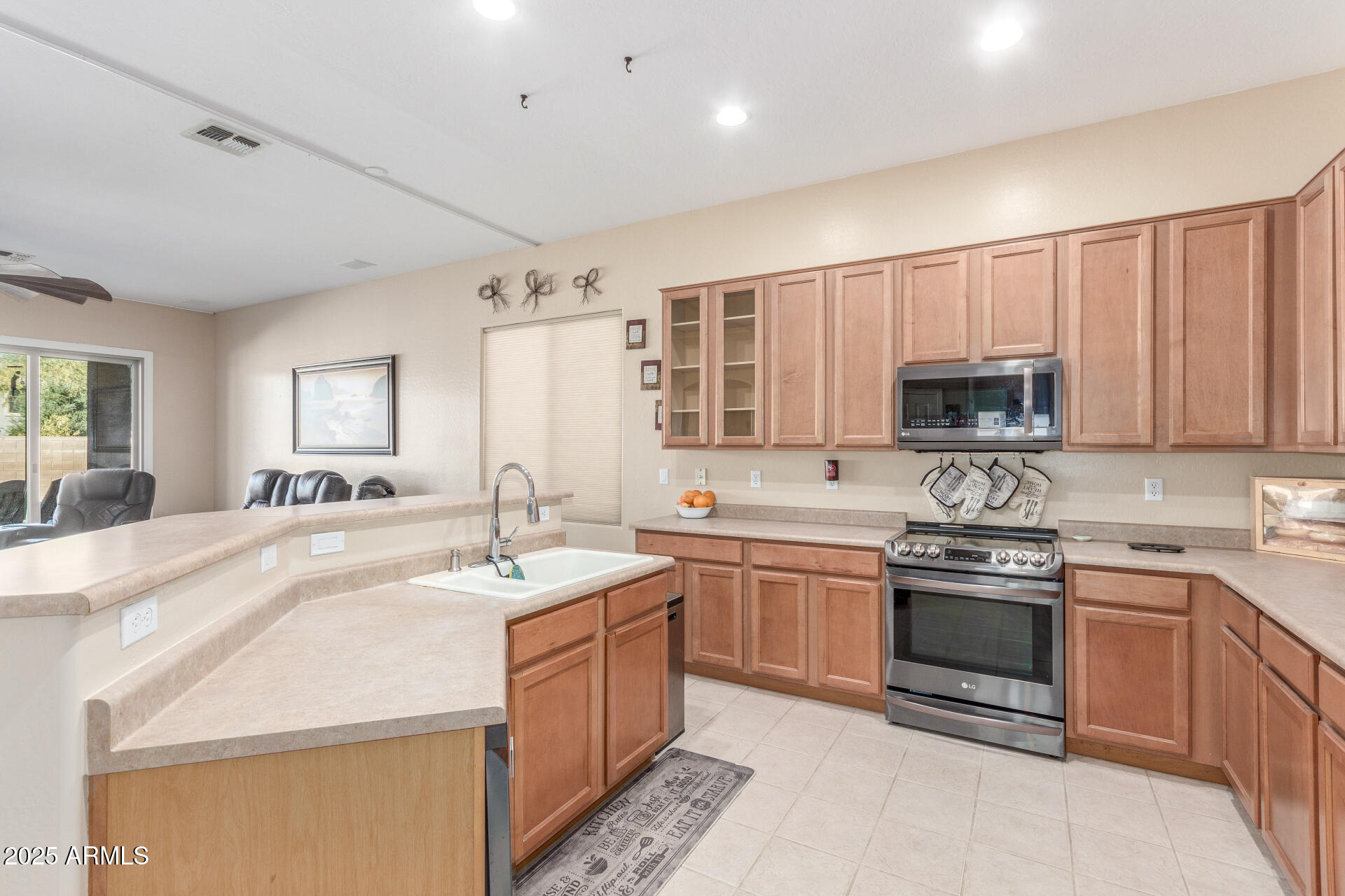 43190 West Venture Road Maricopa, AZ 85138 - Photo 7 of 16 14 Venture