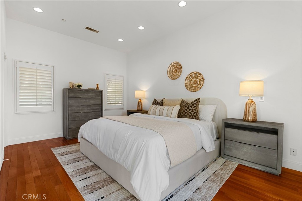 736 Luton Drive Glendale, CA 91206 - Photo 17 of 75