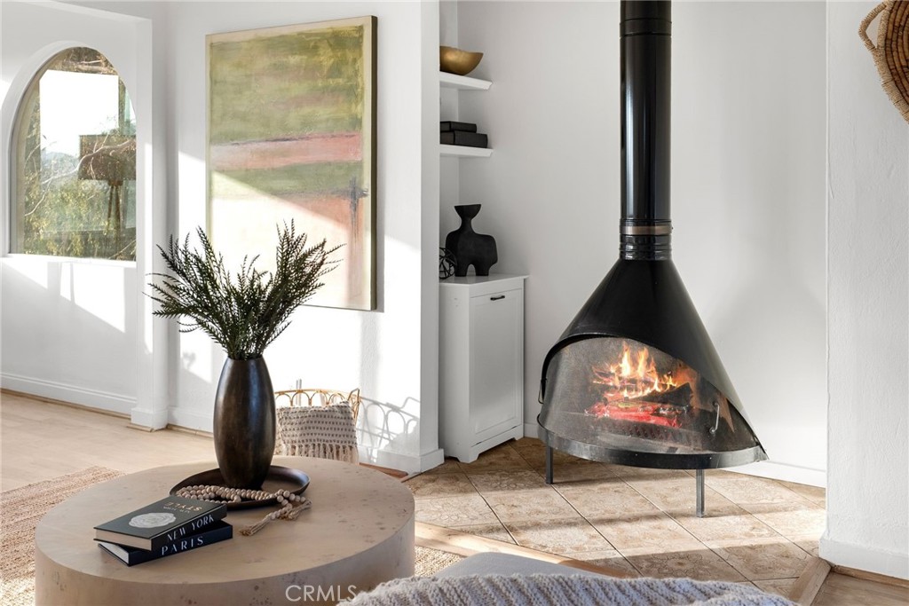 736 Luton Drive Glendale, CA 91206 - Photo 10 of 75