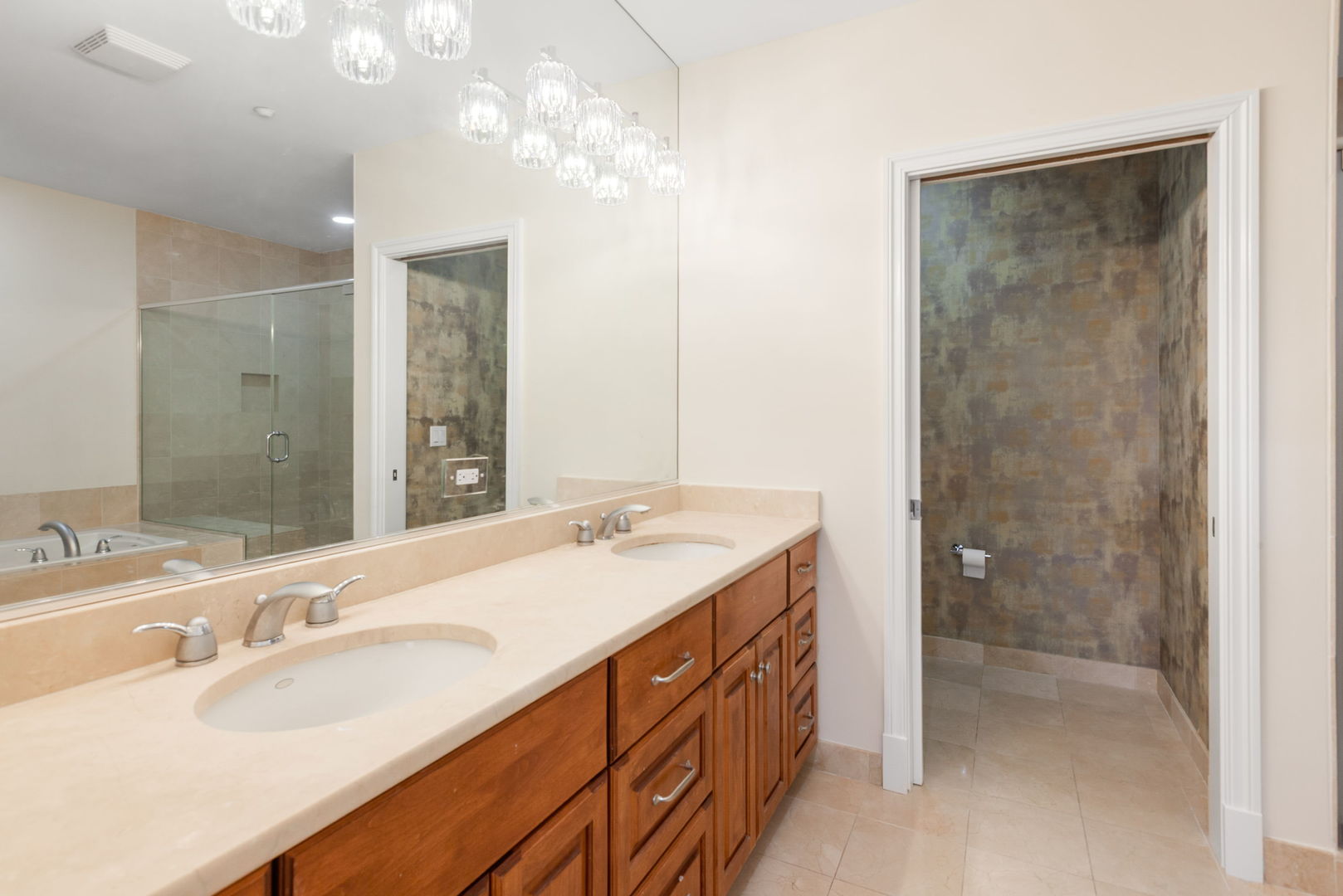 520 South Washington Street, Unit 103 Naperville, IL 60540 - Photo 19 of 39