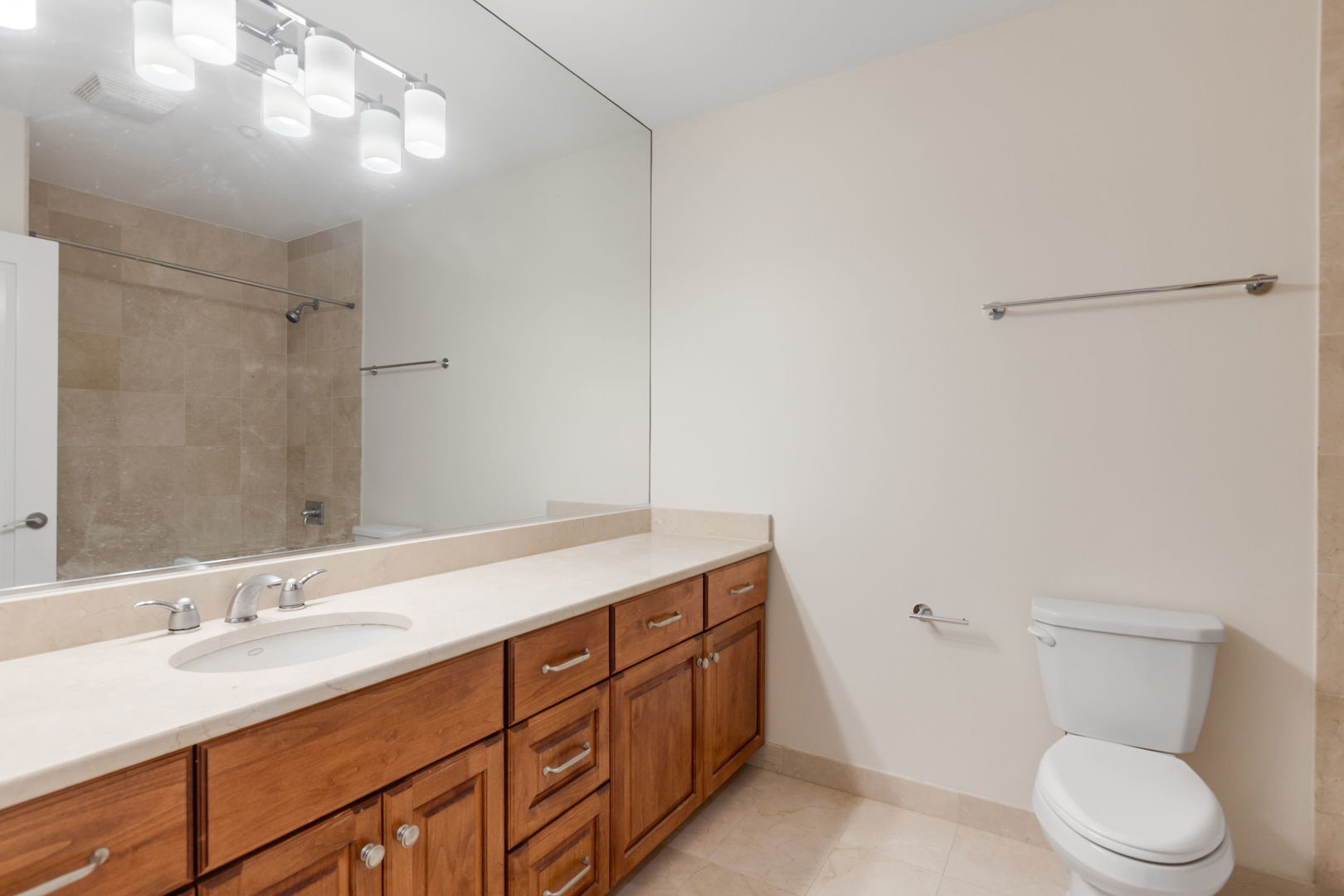 520 South Washington Street, Unit 103 Naperville, IL 60540 - Photo 22 of 39