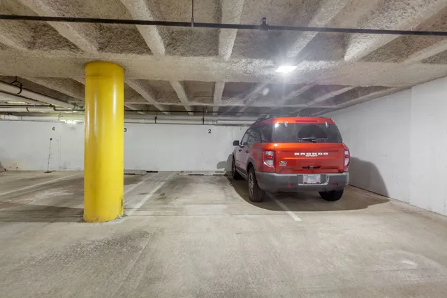 $879,900 | 520 South Washington Street, Unit 103, Naperville, IL 60540