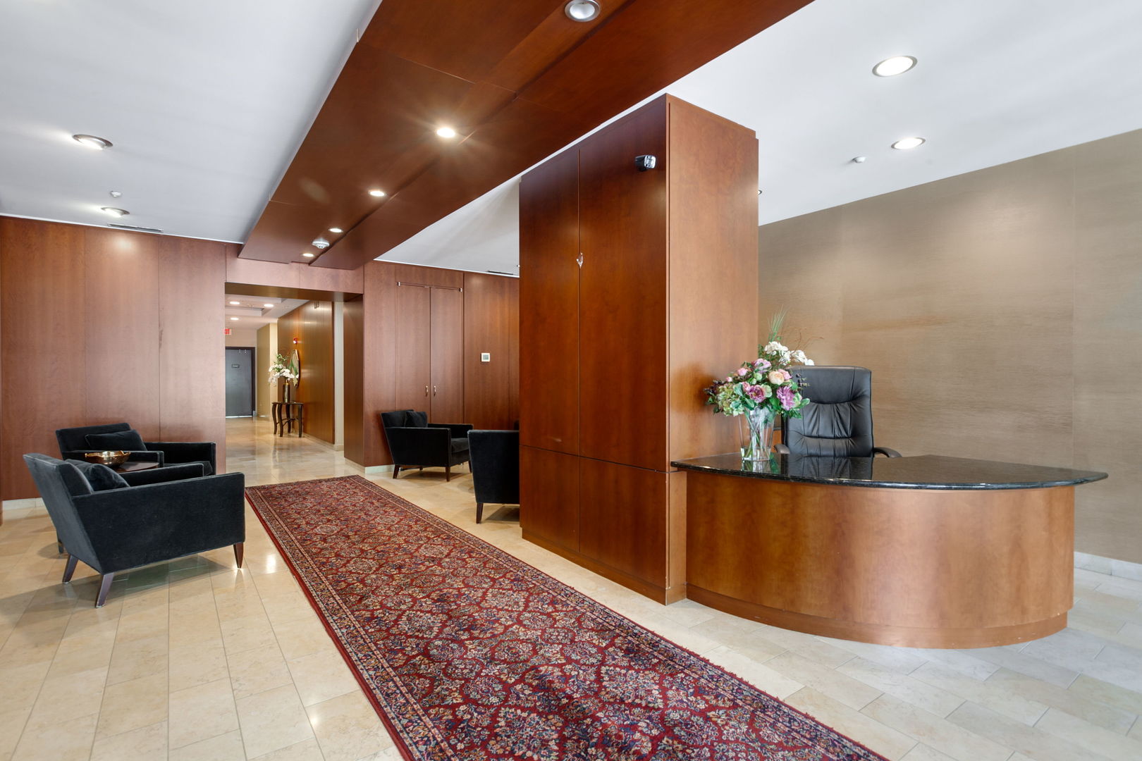 520 South Washington Street, Unit 103 Naperville, IL 60540 - Photo 4 of 39