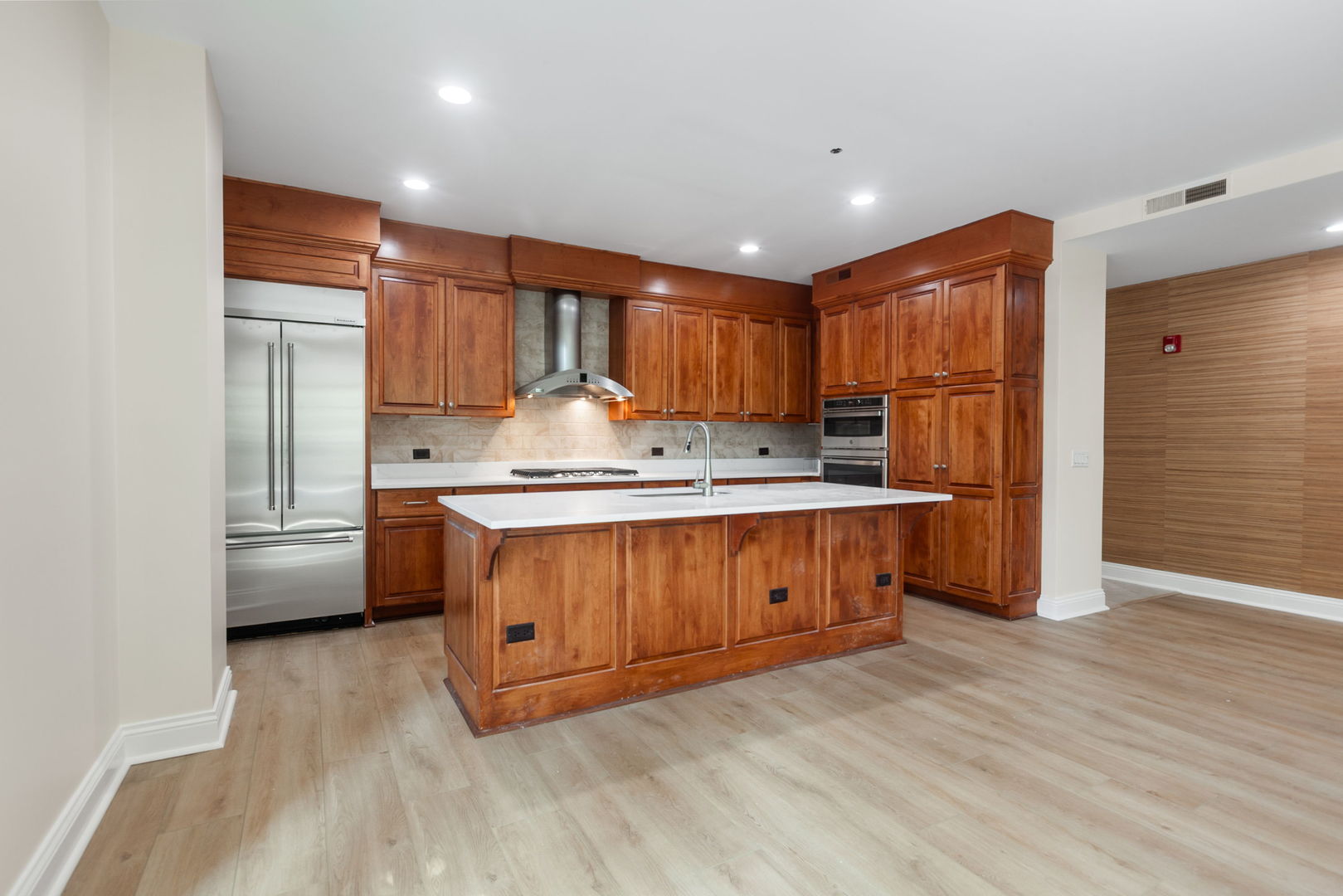 520 South Washington Street, Unit 103 Naperville, IL 60540 - Photo 8 of 39