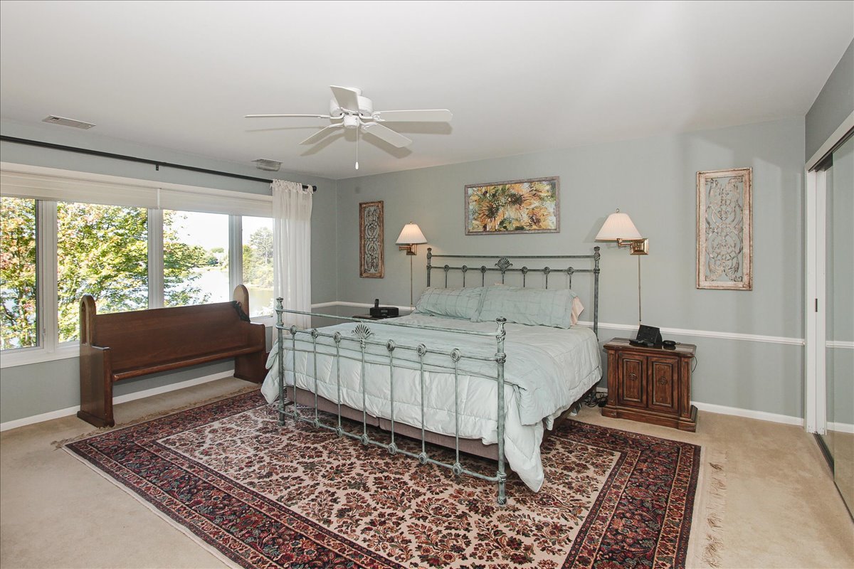 660 Old Barn Road, Unit F24 Lake Barrington, IL 60010 - Photo 19 of 54