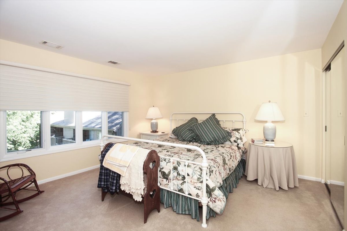 660 Old Barn Road, Unit F24 Lake Barrington, IL 60010 - Photo 23 of 54