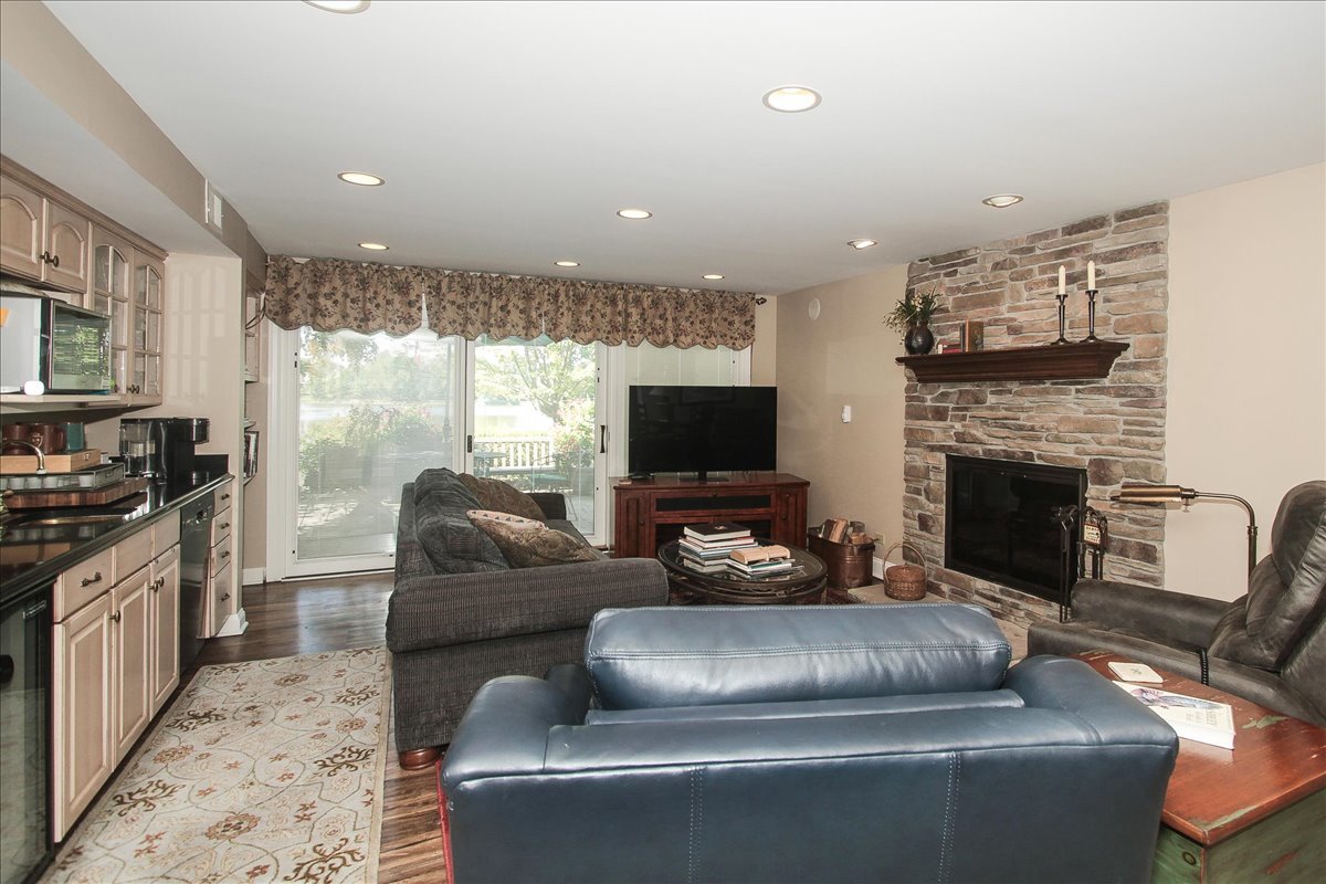 660 Old Barn Road, Unit F24 Lake Barrington, IL 60010 - Photo 28 of 54