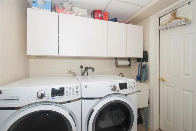 $739,000 | 660 Old Barn Road, Unit F24, Lake Barrington, IL 60010