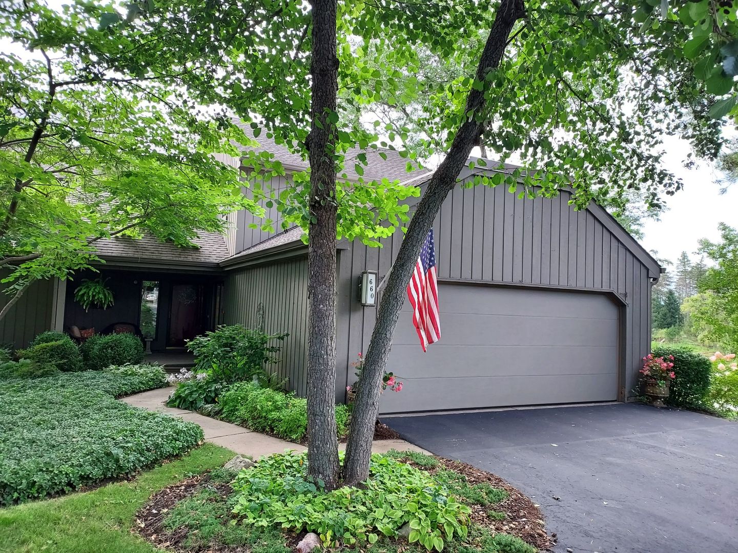 660 Old Barn Road, Unit F24 Lake Barrington, IL 60010 - Photo 4 of 54