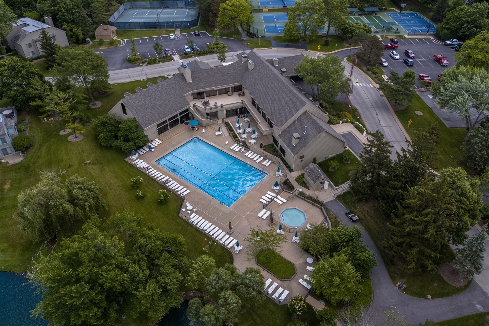 660 Old Barn Road, Unit F24 Lake Barrington, IL 60010 - Photo 44 of 54