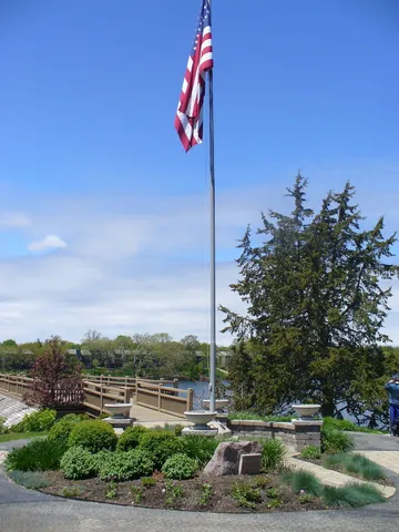 $739,000 | 660 Old Barn Road, Unit F24, Lake Barrington, IL 60010