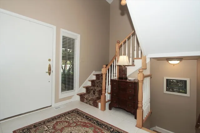 $739,000 | 660 Old Barn Road, Unit F24, Lake Barrington, IL 60010