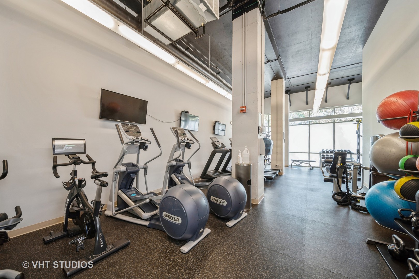 225 South Sangamon Street, Unit 604 Chicago, IL 60607 - Photo 6 of 21 Gallery Image 6