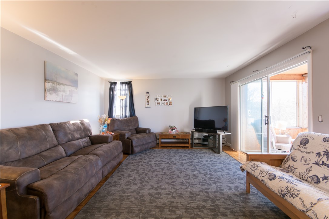 349 Main Road, Unit 201 Tiverton, RI 02878 - Photo 5 of 39