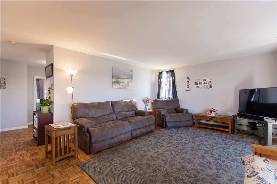 349 Main Road, Unit 201 Tiverton, RI 02878 - Photo 6 of 39