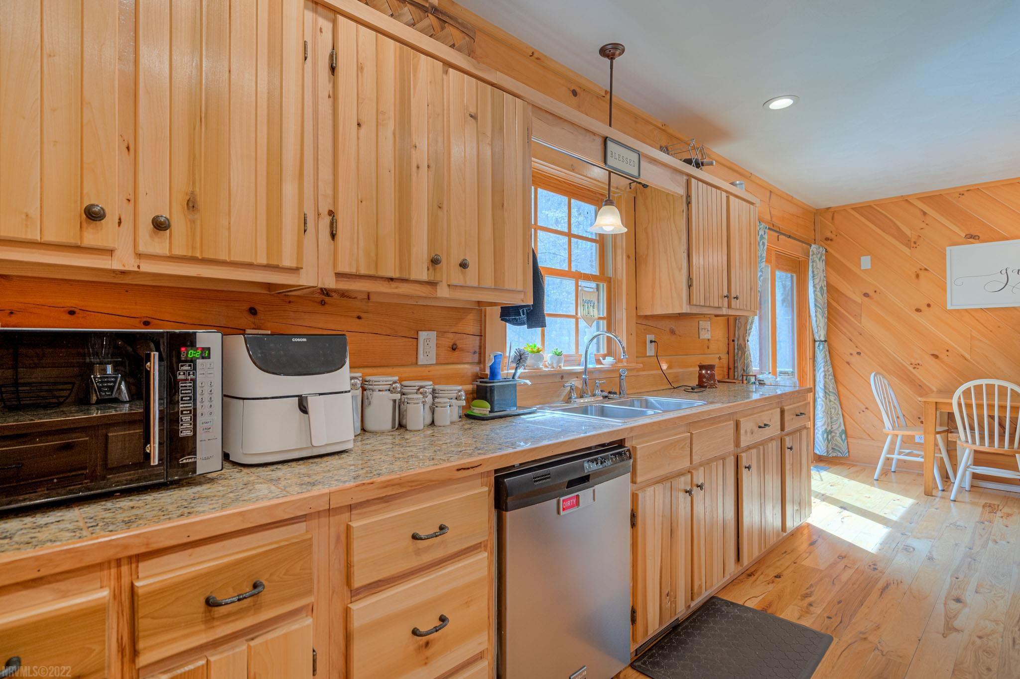 5402 Coles Road Elliston, VA 24087 - Photo 24 of 38 Gallery Image 24
