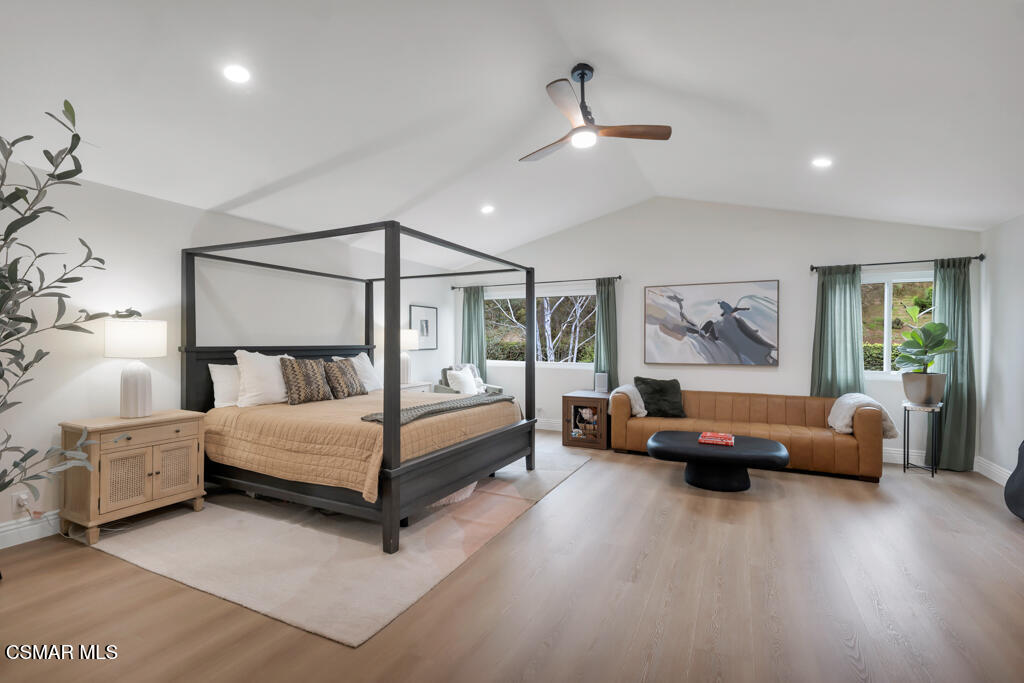 12208 Cherry Grove Street Moorpark, CA 93021 - Photo 32 of 85 12208 Cherry Grove St-HsHProd-50