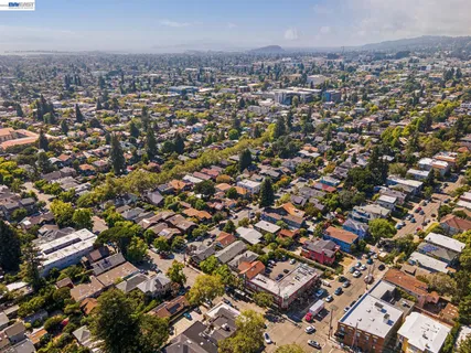 $1,595,000 | 2607 Alcatraz Avenue, Oakland, CA 94618