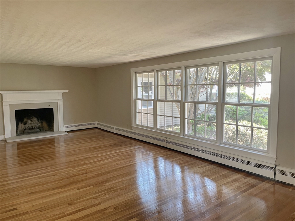 99 Homestead Circle Hamilton, MA 01982 - Photo 4 of 19