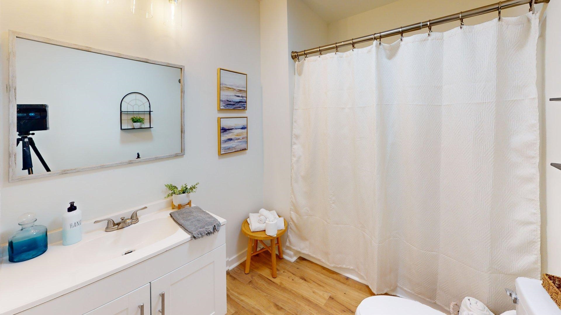 52 Cr 341 Road Iuka, MS 38852 - Photo 13 of 28 a bathroom with a sink mirror vanity and toilet