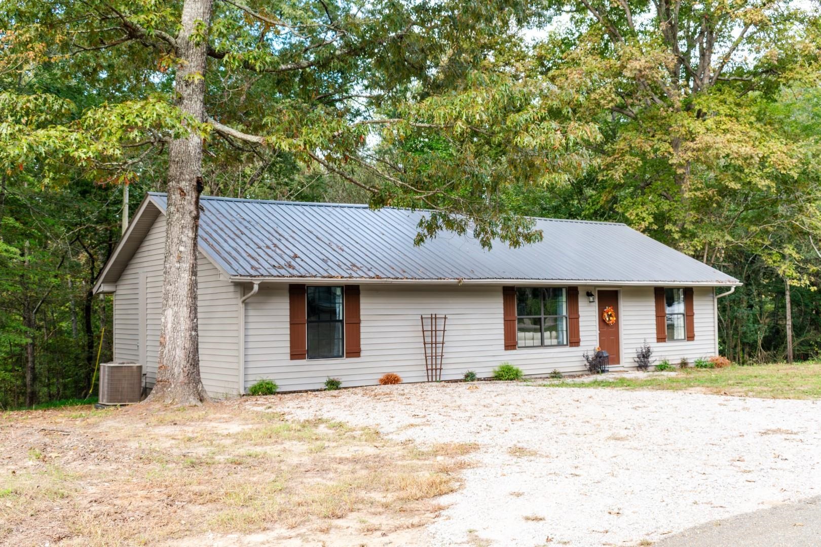 52 Cr 341 Road Iuka, MS 38852 - Photo 27 of 28 a front view of a house with a yard
